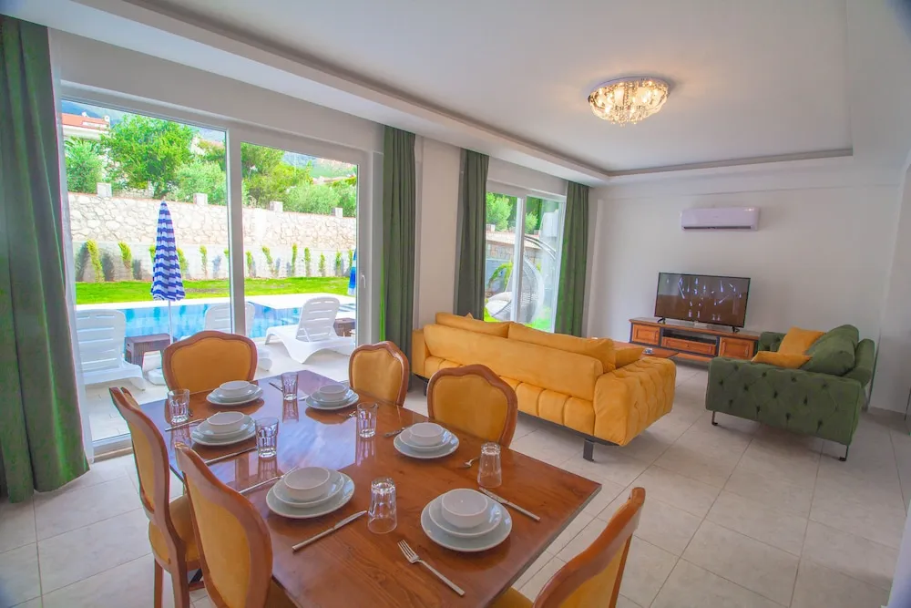 Grand Villa