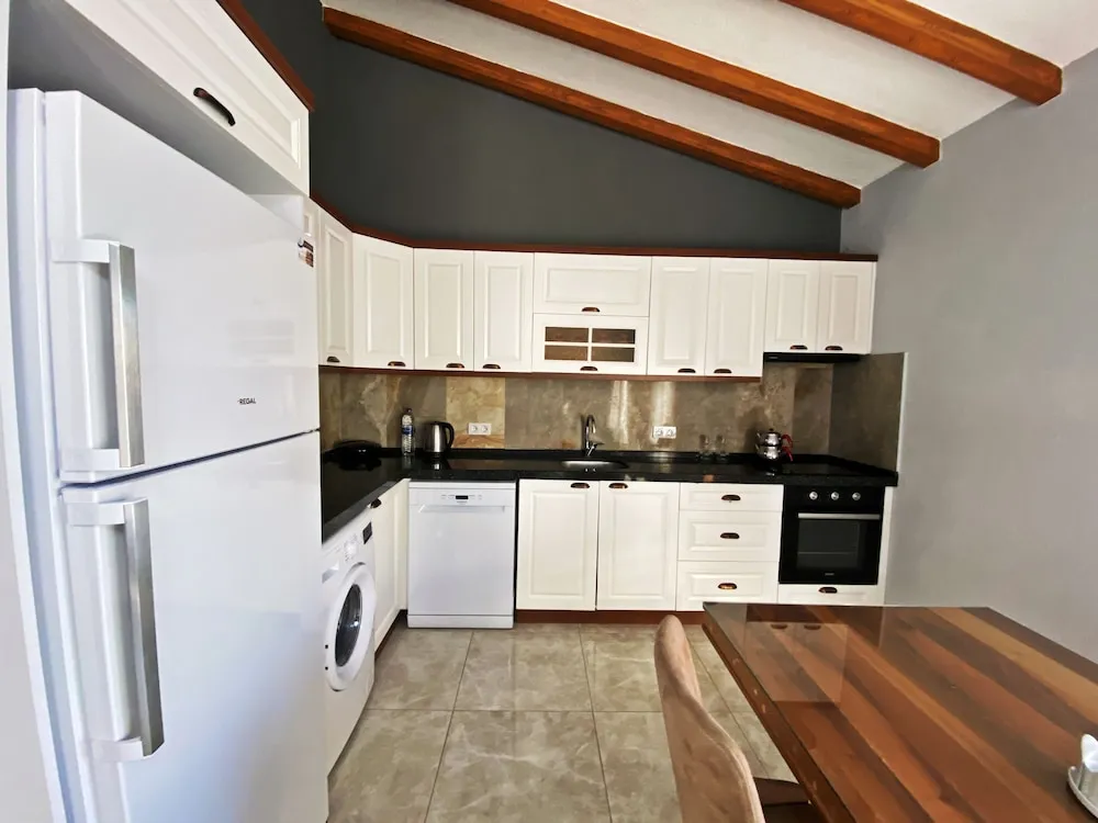 Basic Villa, Sıcak Su Küveti, Havuz Manzaralı