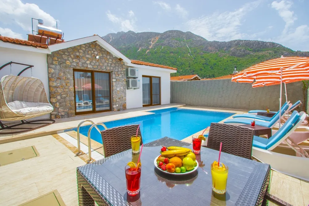 Basic Villa, Sıcak Su Küveti, Havuz Manzaralı