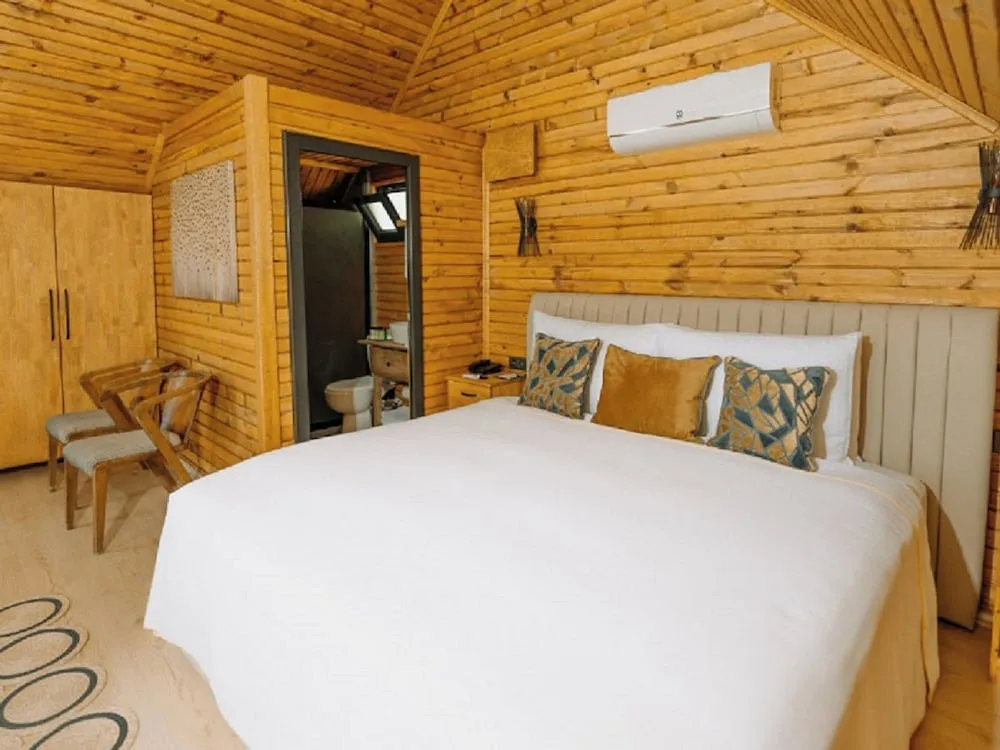 Deluxe Bungalov, 1 En Büyük (King) Boy Yatak