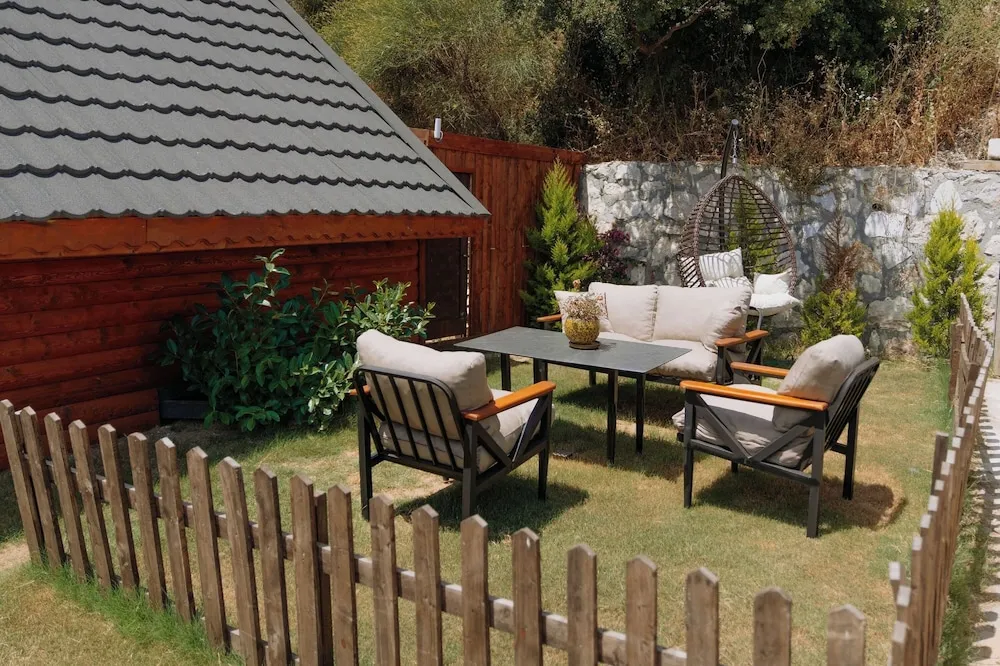 Deluxe Bungalov, 1 En Büyük (King) Boy Yatak