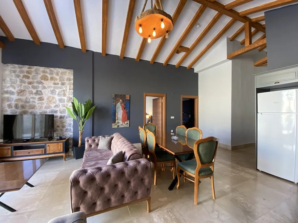 Basic Villa