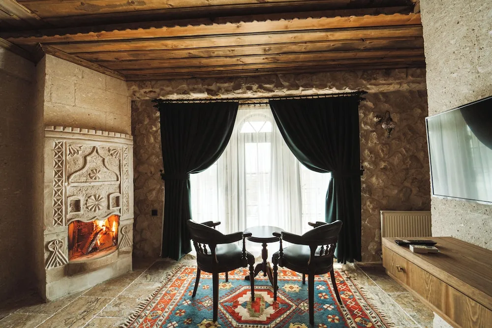 Luxury Süit, Avlu Manzaralı