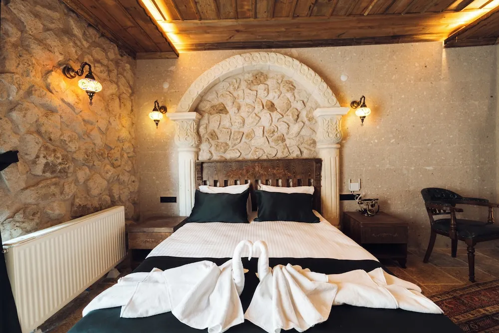 Luxury Süit, Avlu Manzaralı