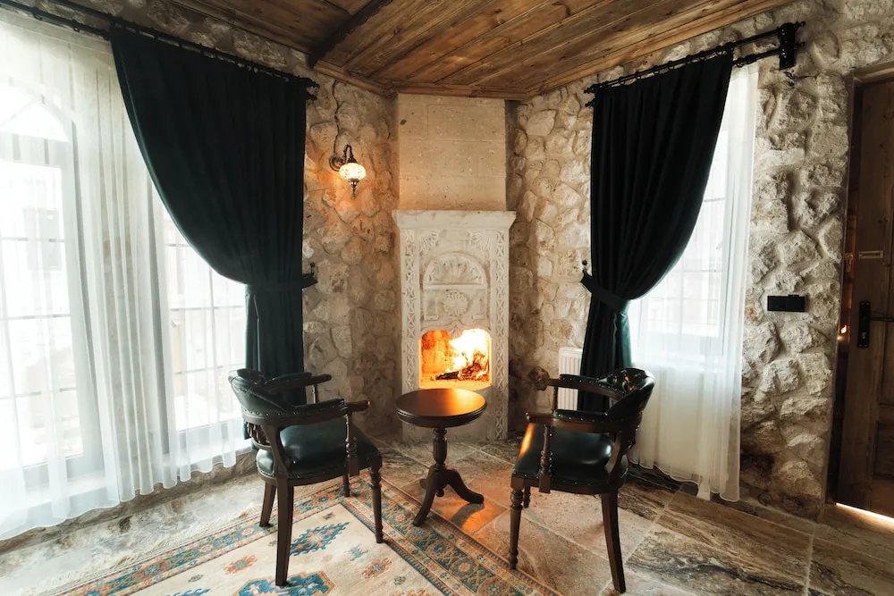 Luxury Süit, Avlu Manzaralı