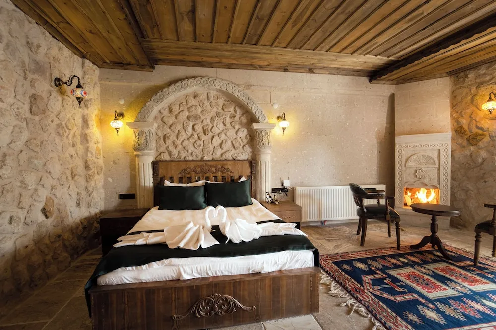 Luxury Süit, Avlu Manzaralı