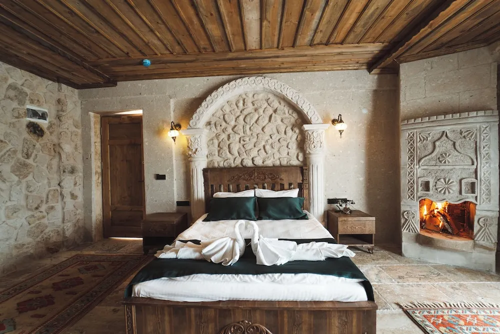 Luxury Süit, Avlu Manzaralı