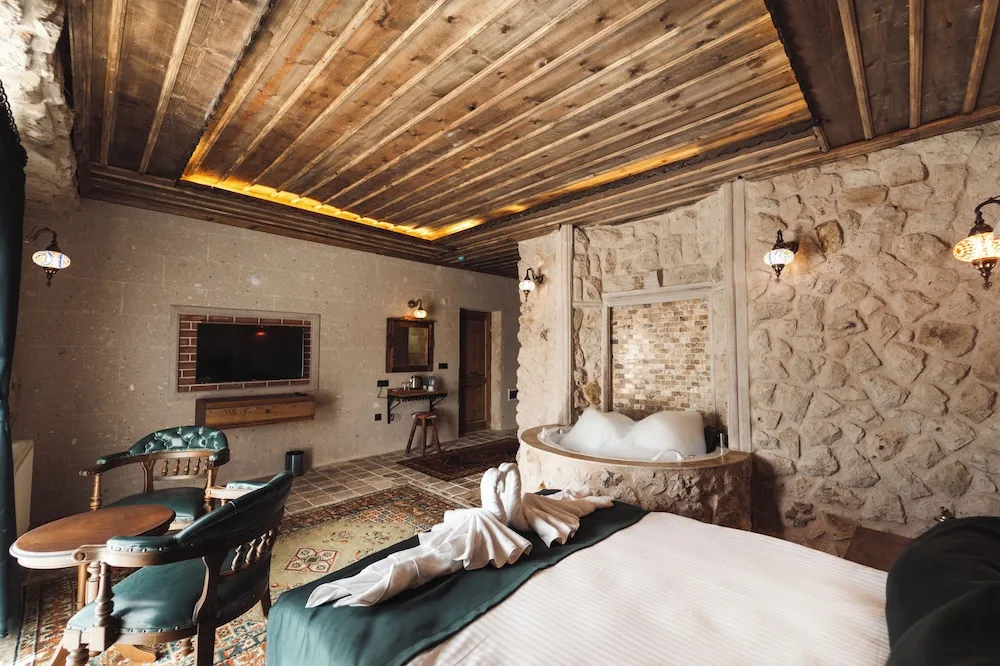 Superior Süit, Avlu Manzaralı