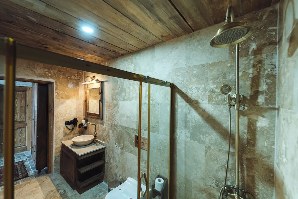 Superior Süit, Avlu Manzaralı