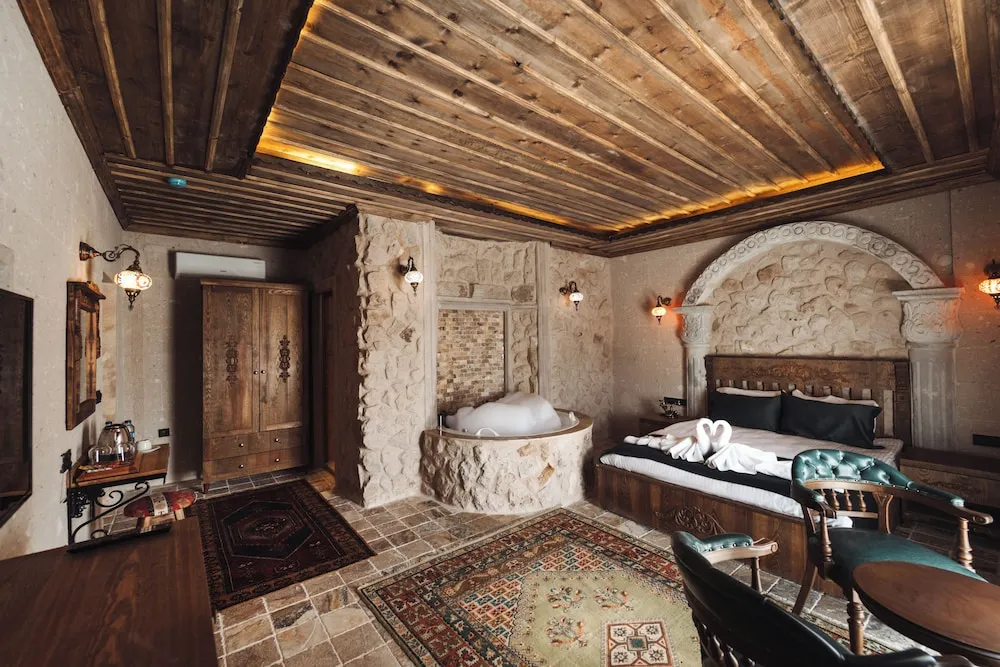 Superior Süit, Avlu Manzaralı