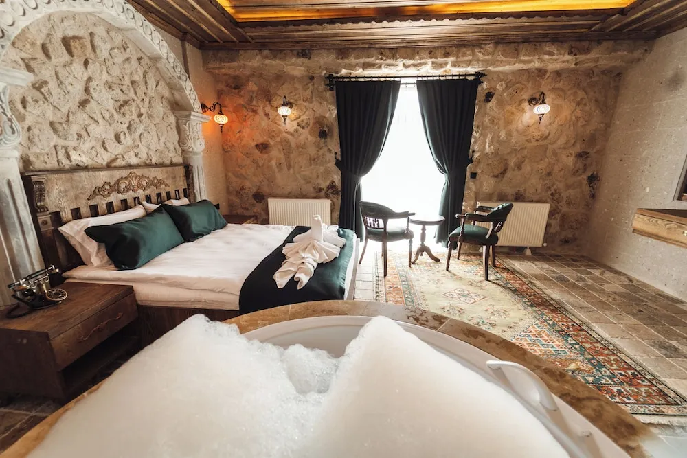 Superior Süit, Avlu Manzaralı