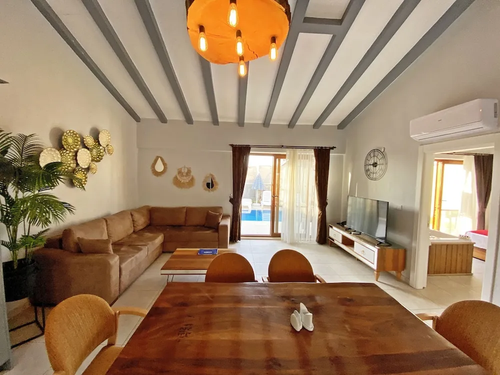 Basic Villa, Sıcak Su Küveti, Havuz Manzaralı
