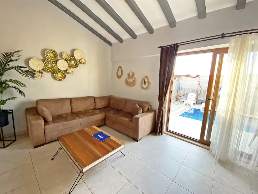 Basic Villa, Sıcak Su Küveti, Havuz Manzaralı