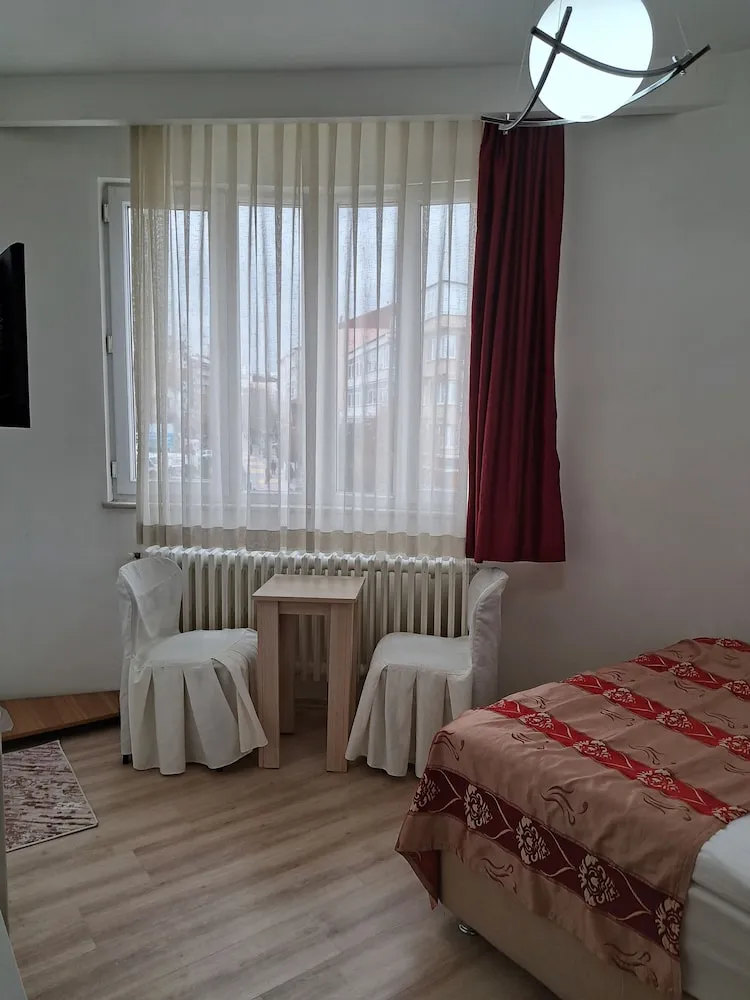Tek Büyük Yataklı Oda