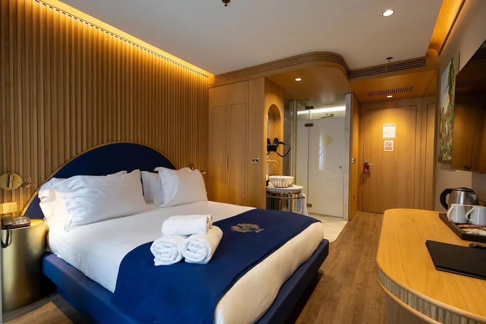 Deluxe Tek Büyük veya İki Ayrı Yataklı Oda