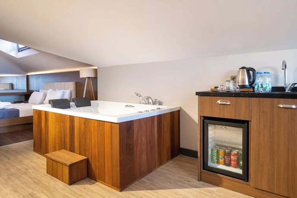 Panoramic Penthouse with Sea View