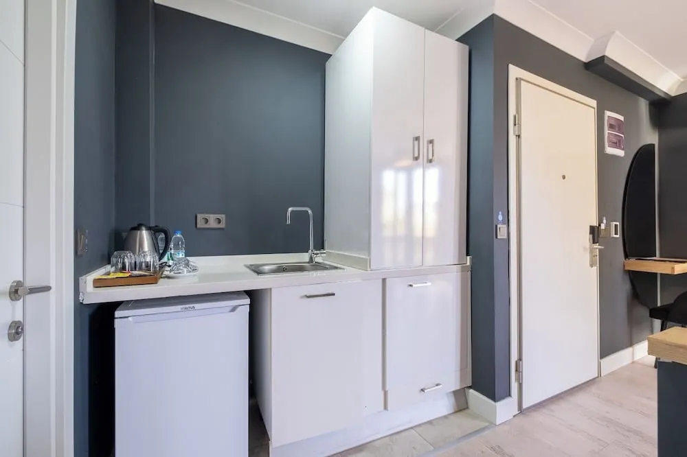 Double Room with Partial Bosphorus View