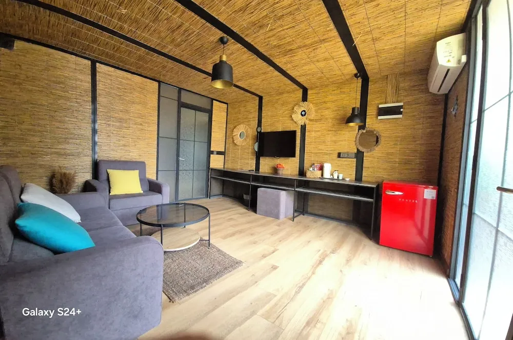 Deluxe Bungalov, Bahçe Manzaralı