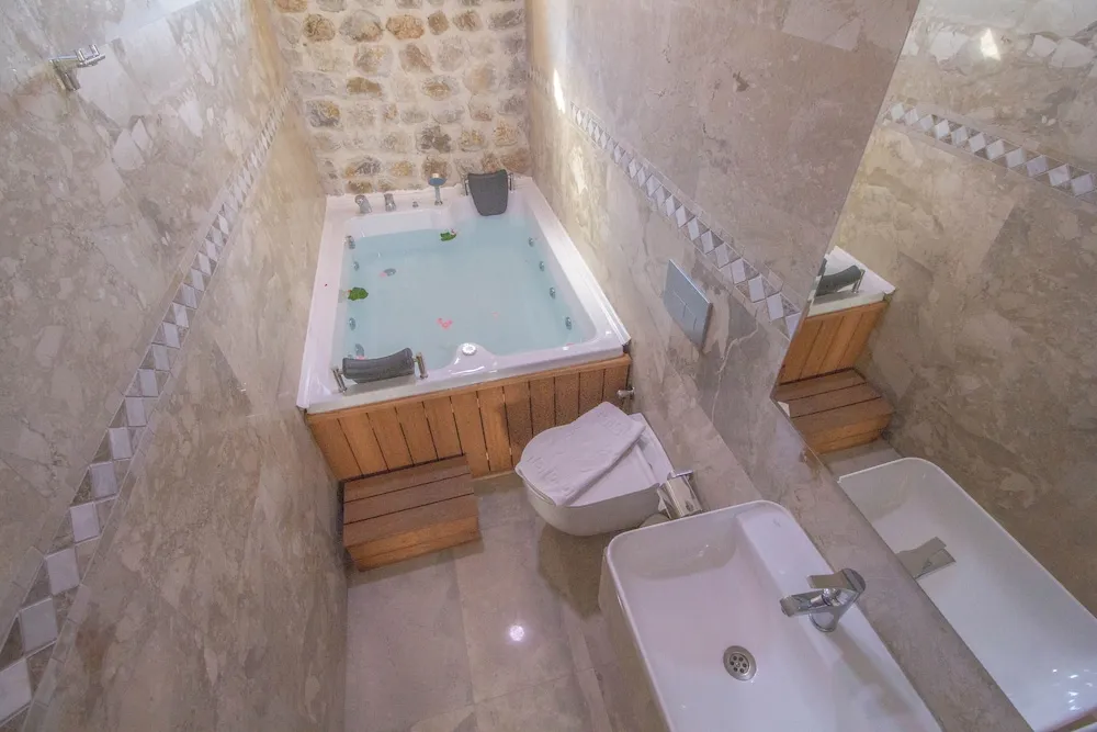 Basic Villa, Sıcak Su Küveti, Havuz Manzaralı