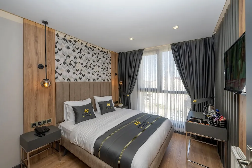 Deluxe Tek Büyük Yataklı Oda