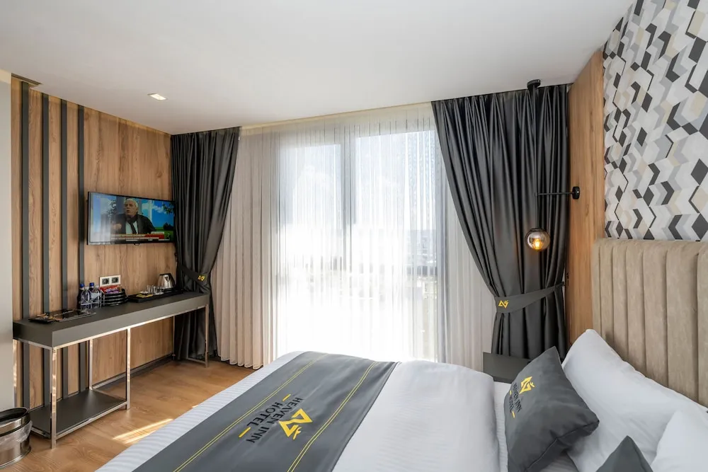 Deluxe Tek Büyük Yataklı Oda