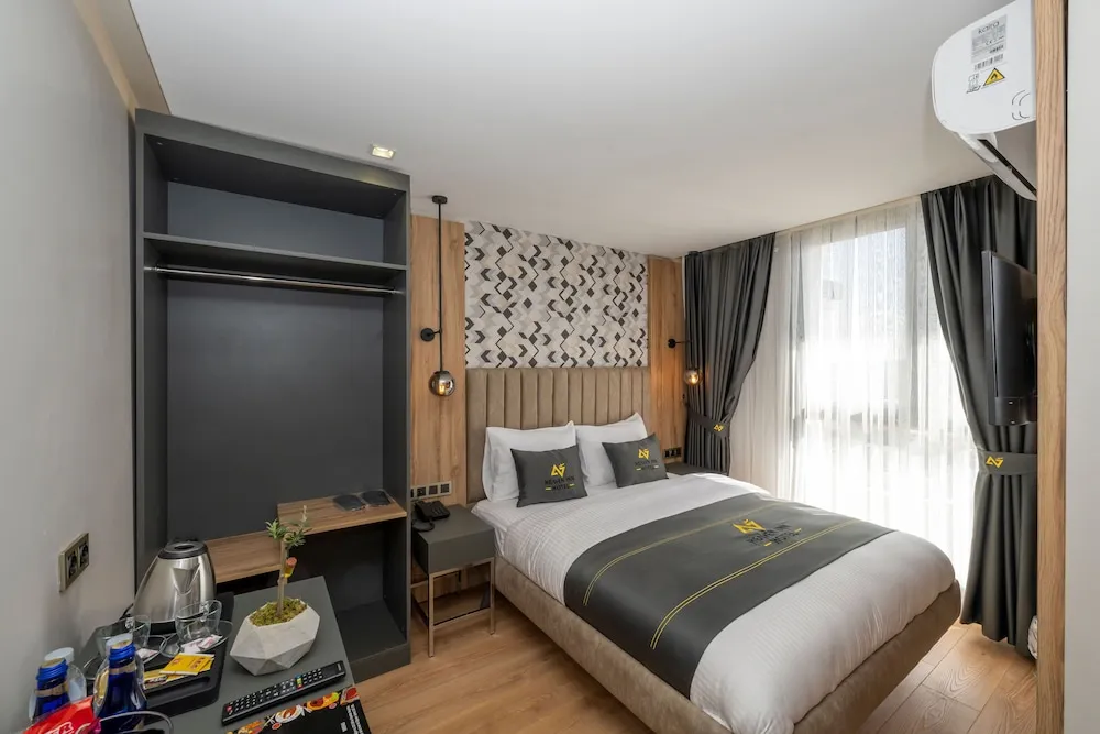 Deluxe Tek Büyük Yataklı Oda