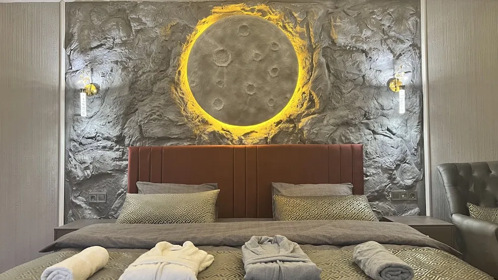 Luxury Oda, 1 Büyük (Queen) Boy Yatak, Sigara İçilmez, Bahçe Manzaralı