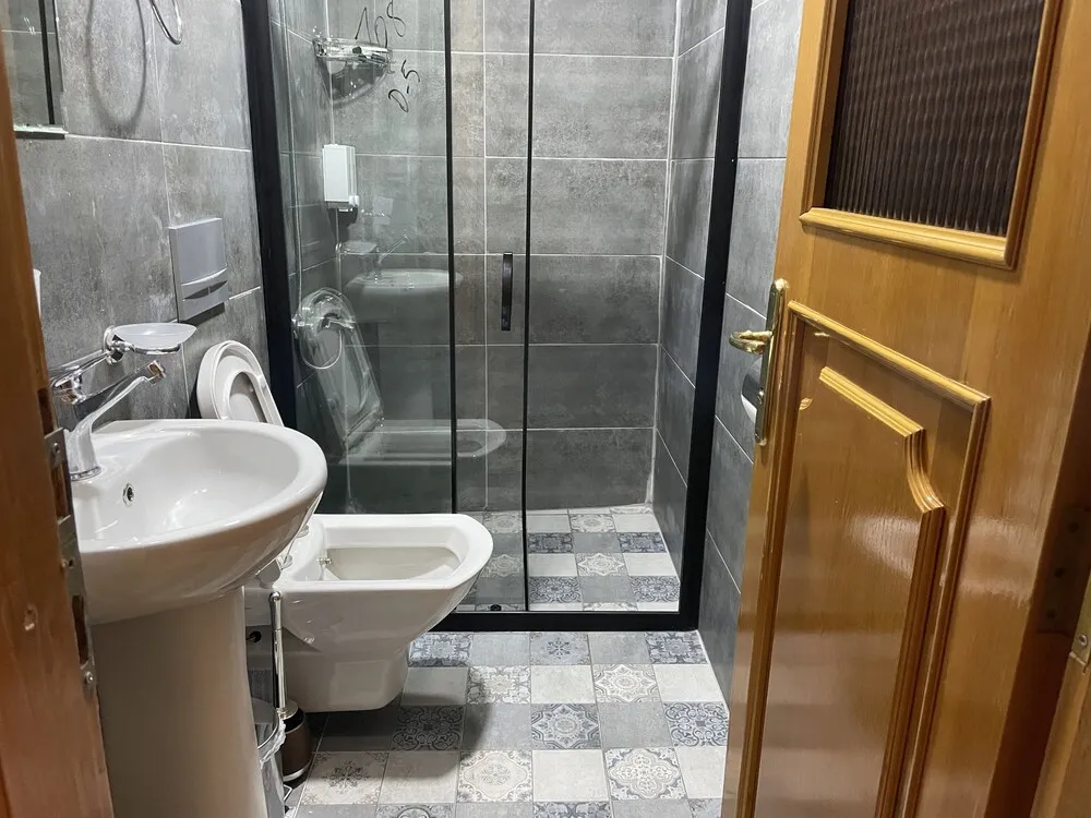 Design Oda, 1 Büyük (Queen) Boy Yatak, Sigara İçilmez