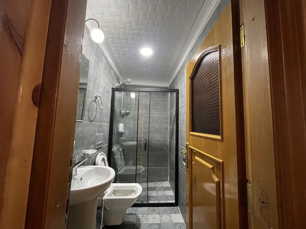 Design Oda, 1 Büyük (Queen) Boy Yatak, Sigara İçilmez