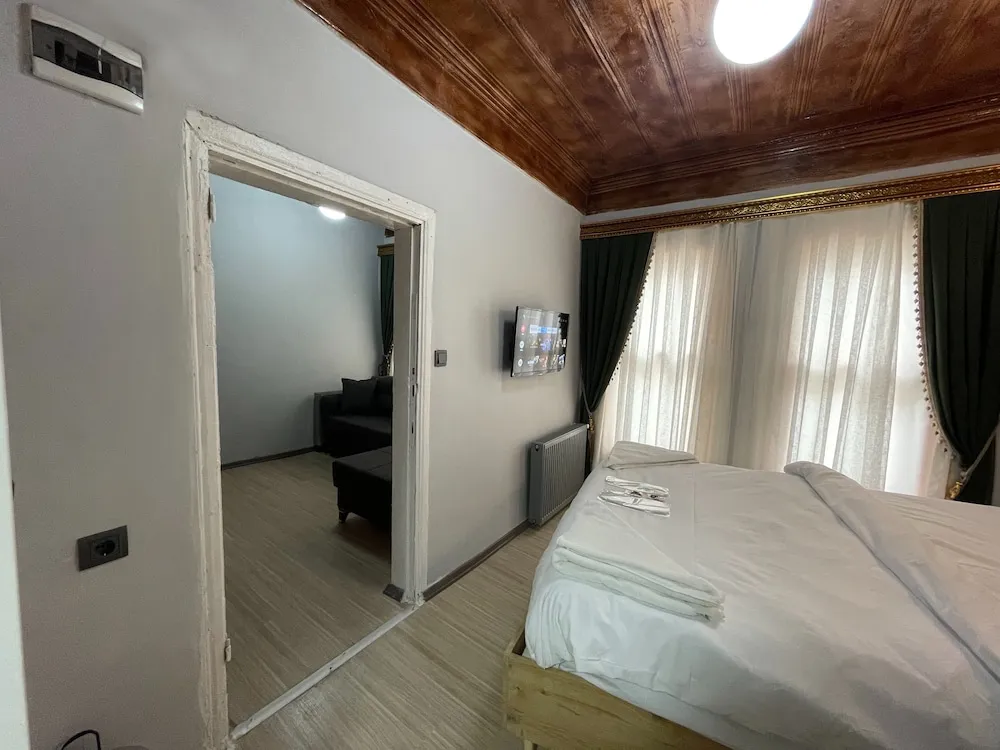 Comfort Oda, 1 Büyük (Queen) Boy Yatak, Sigara İçilmez