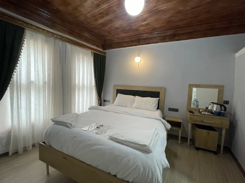 Comfort Oda, 1 Büyük (Queen) Boy Yatak, Sigara İçilmez