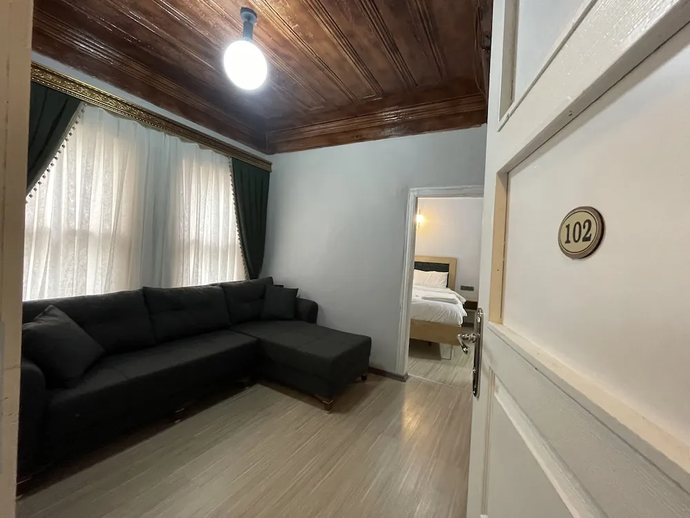 Comfort Oda, 1 Büyük (Queen) Boy Yatak, Sigara İçilmez