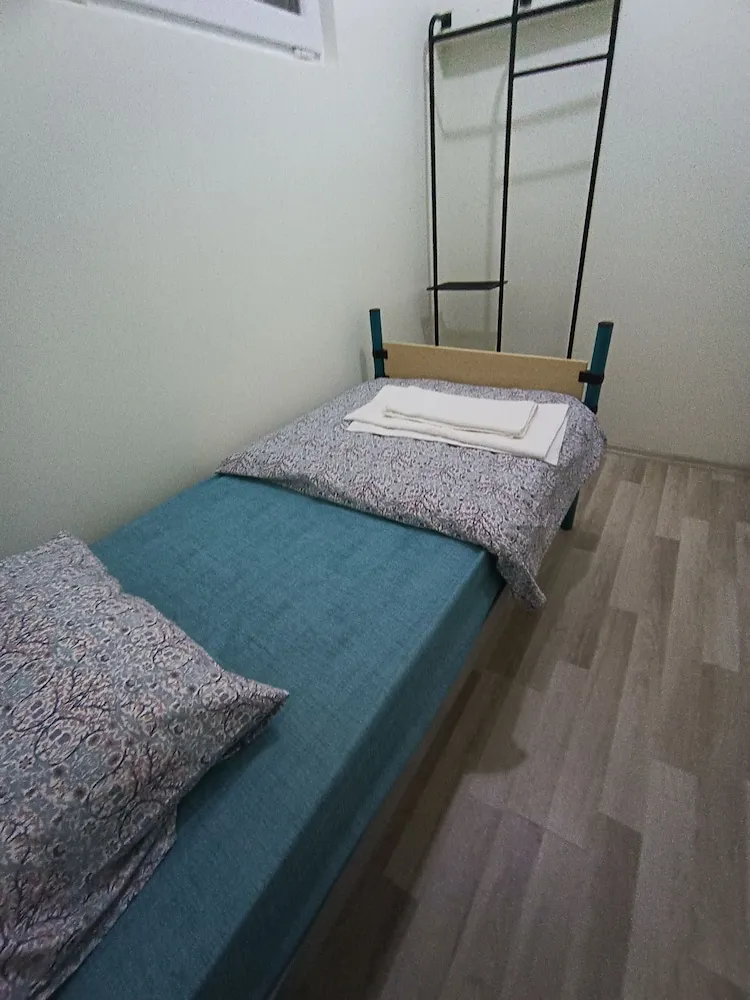 Basic Tek Kişilik Oda, Ortak Banyo