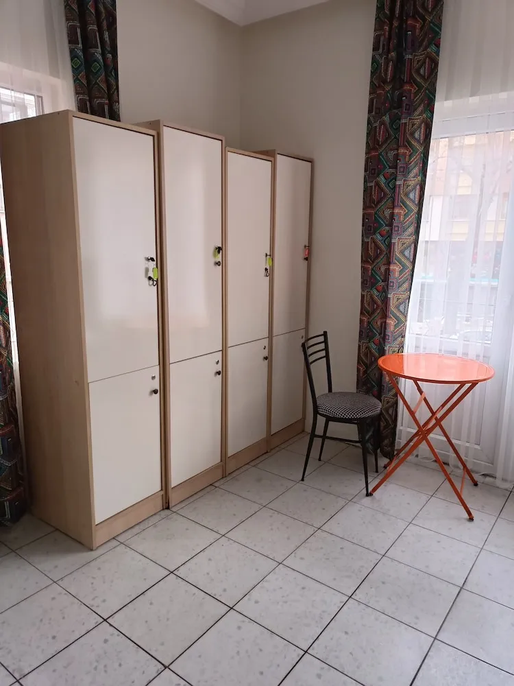 Basic Ortak Ranzalı Oda, Birden Çok Yatak