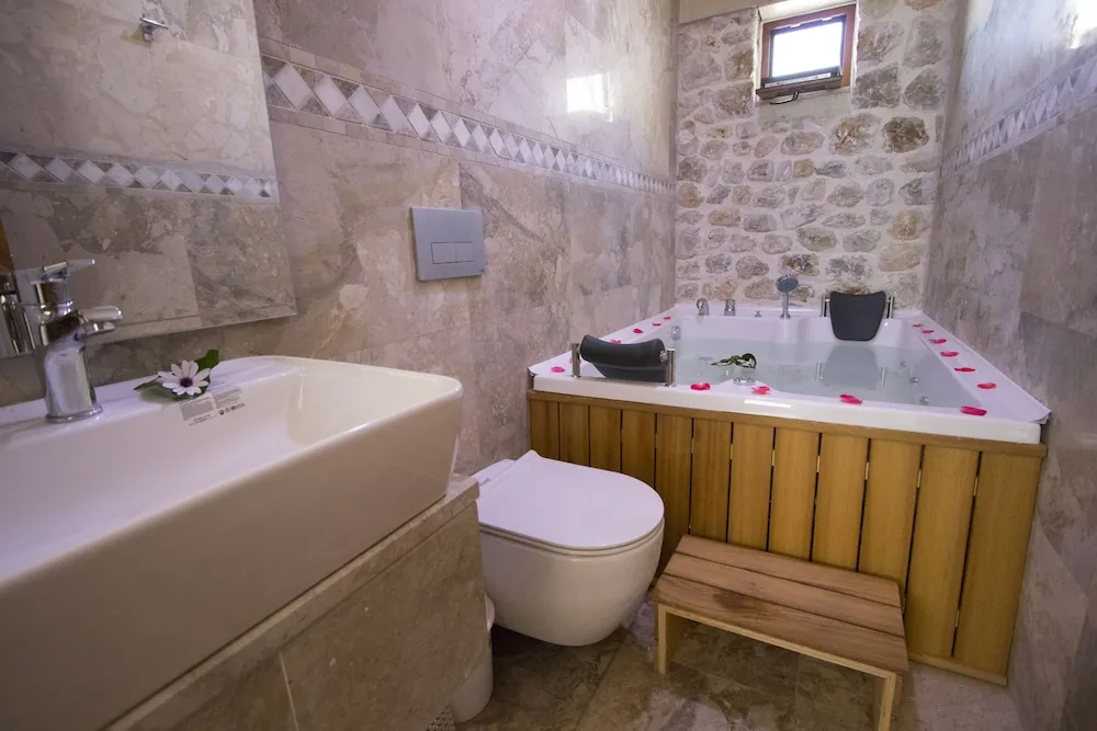 Basic Villa, Sıcak Su Küveti, Havuz Manzaralı