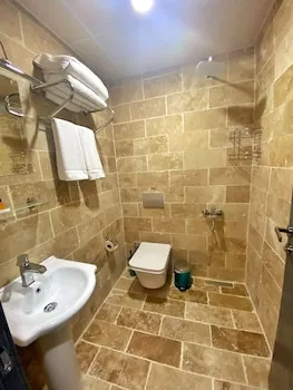 Whitestone Hotel