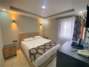 Whitestone Hotel