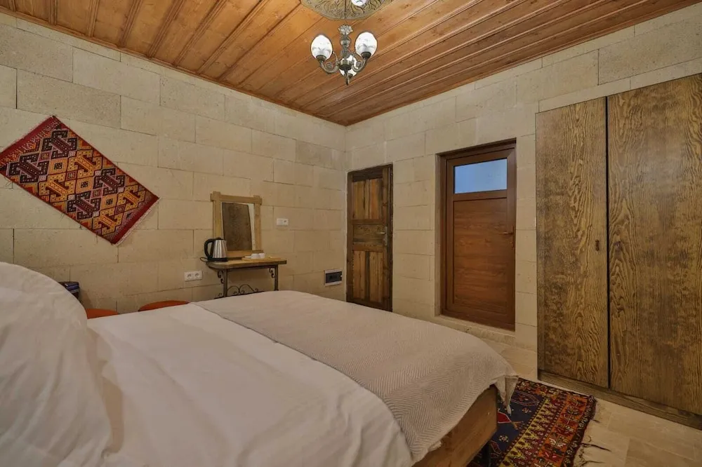 Comfort Tek Büyük Yataklı Oda