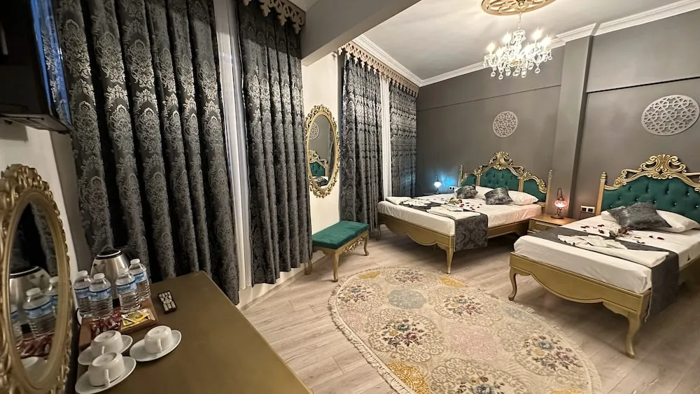 Luxury Üç Kişilik Oda