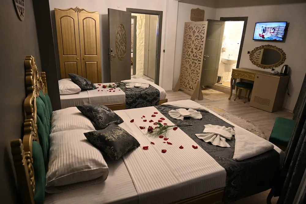 Luxury Üç Kişilik Oda