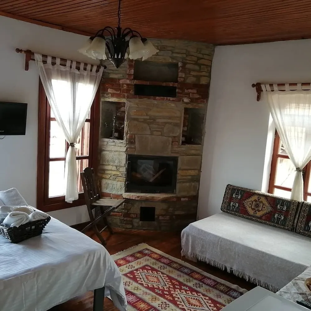 Romantic Oda, 1 Yatak Odası, Sigara İçilmez, Bahçe Manzaralı