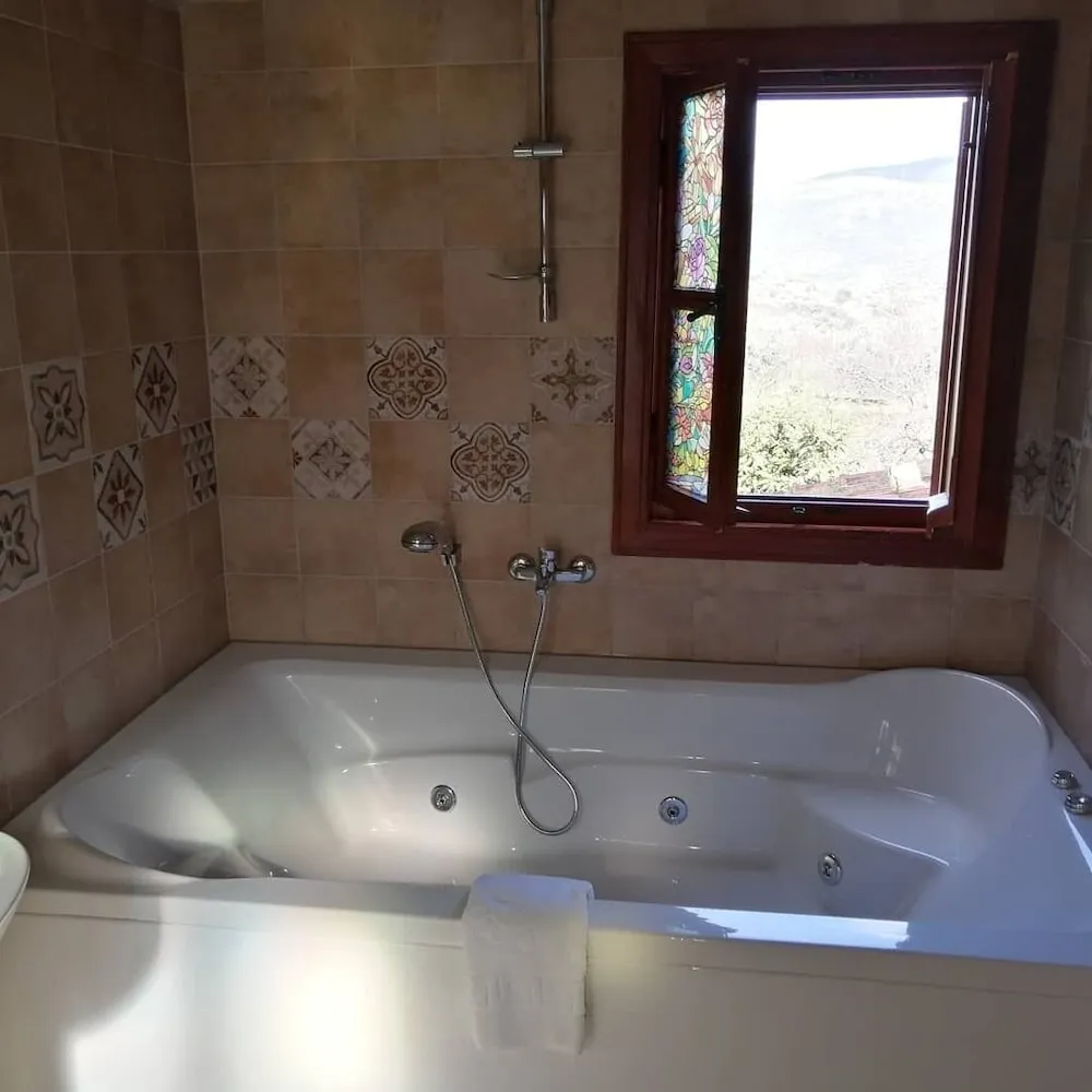 Romantic Oda, 1 Yatak Odası, Sigara İçilmez, Bahçe Manzaralı