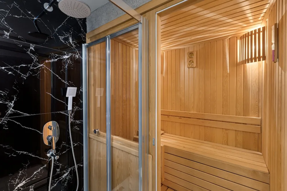 Homelike Room (Jacuzzi and Sauna)