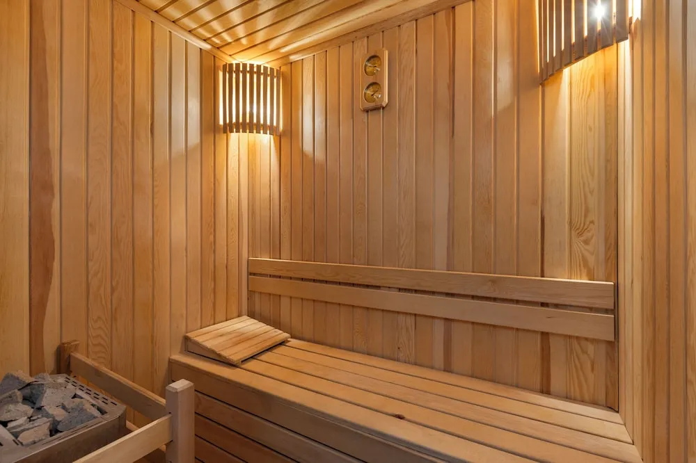 Marakech Room (Jacuzzi and Sauna)