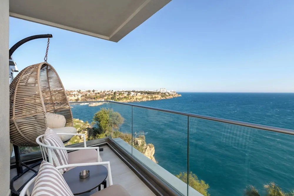 Fantastic Room (Jacuzzi and Sauna)