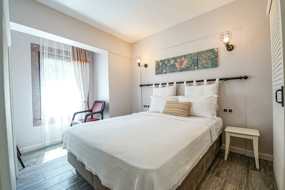 Deluxe Dört Kişilik Oda
