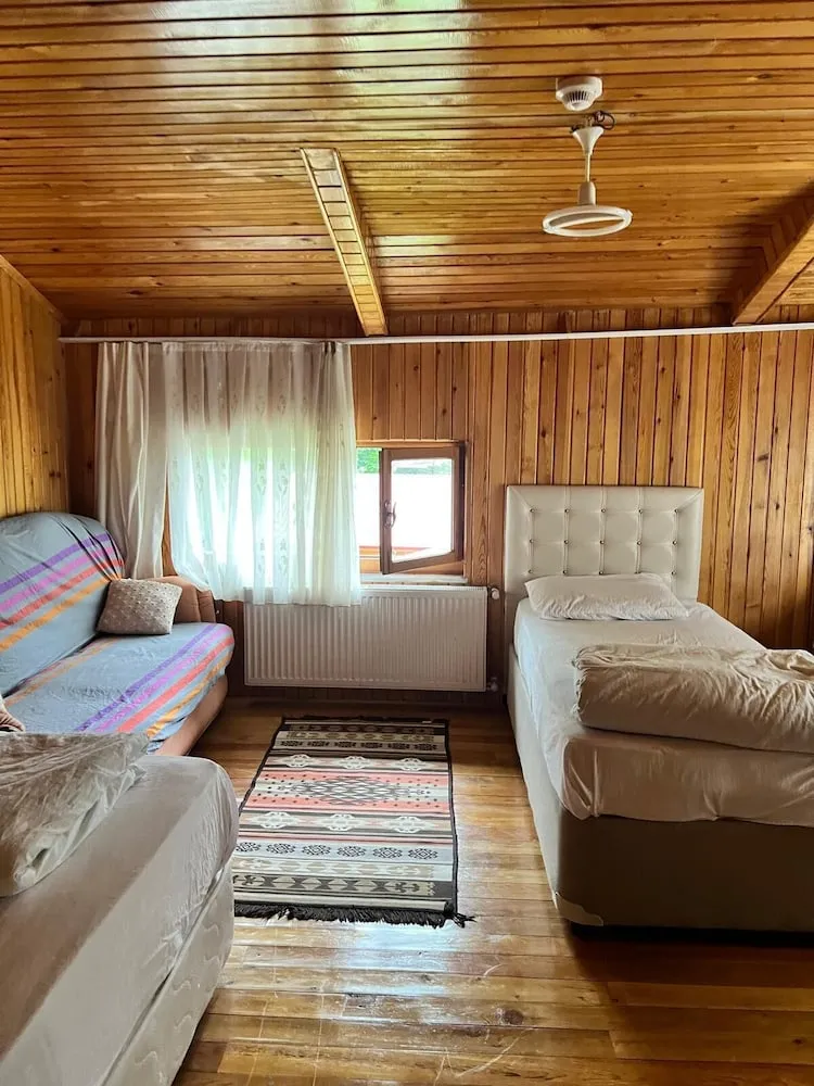 Family Apart Daire, Nehir Manzaralı