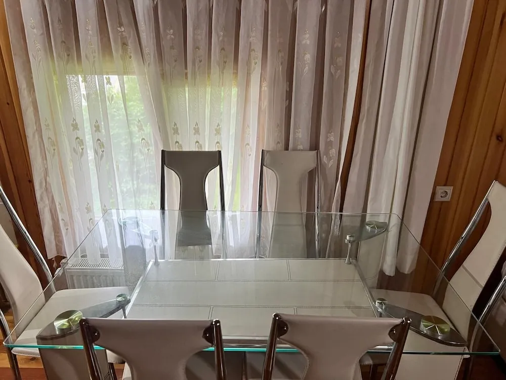 Family Apart Daire, Nehir Manzaralı