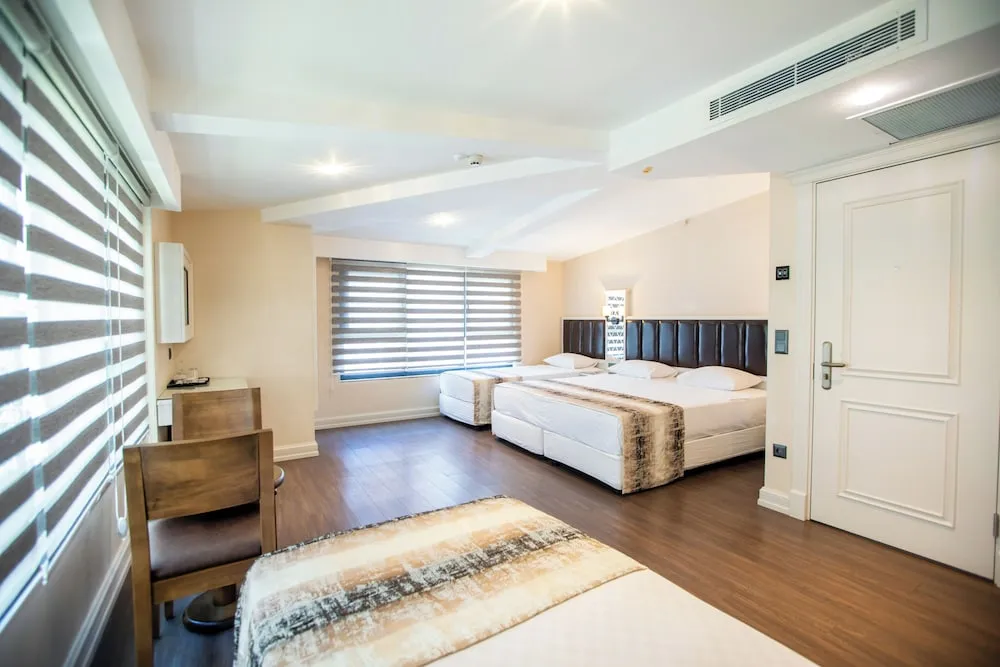 Comfort Dört Kişilik Oda