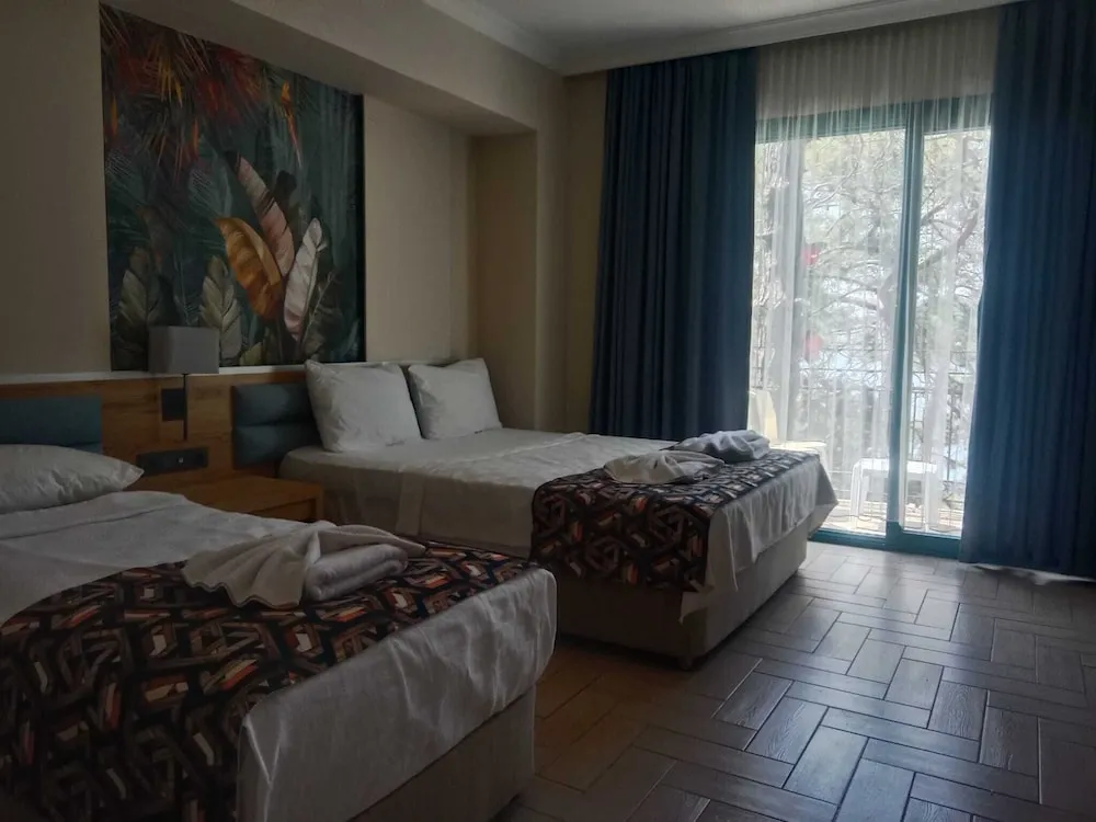 Standard Üç Kişilik Oda